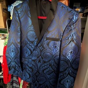 Elegant Black and Blue Patterned Blazer